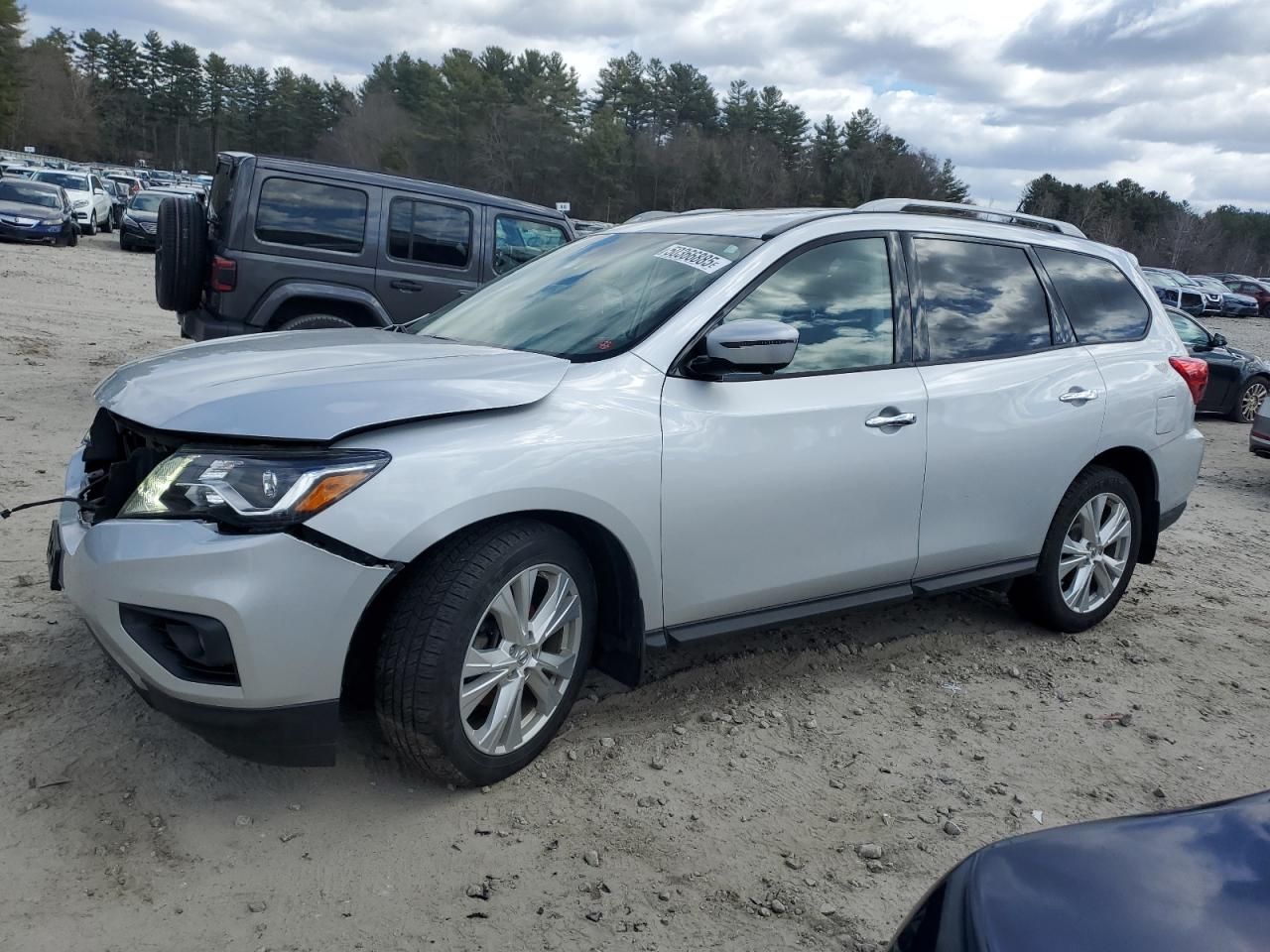 2018 Nissan Pathfinder s