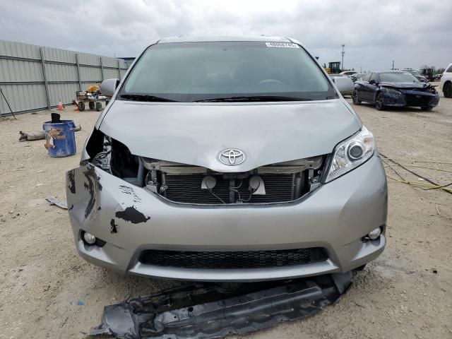 2011 Toyota Sienna XLE