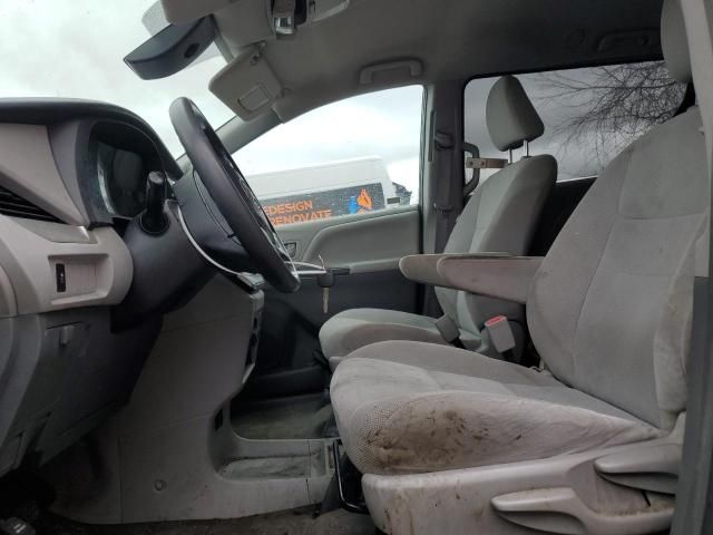 2018 Toyota Sienna L