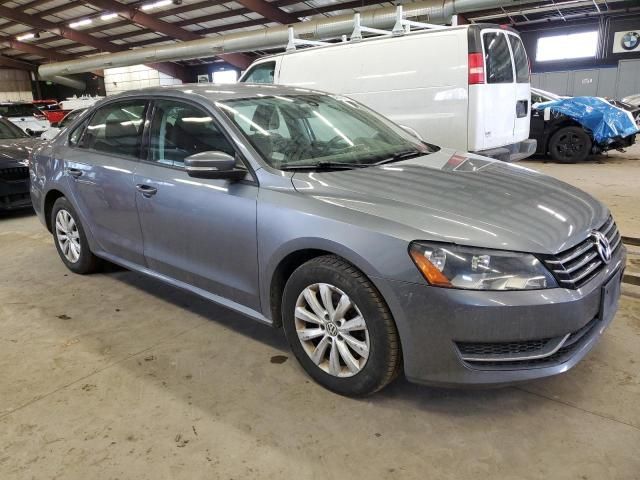 2013 Volkswagen Passat S