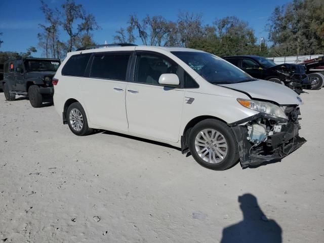 2017 Toyota Sienna XLE