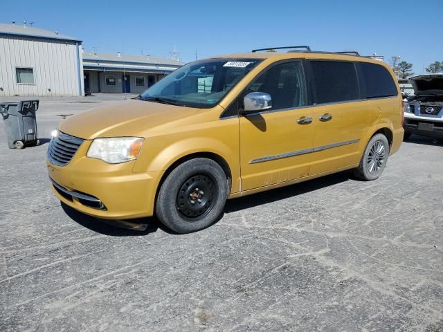 2014 Chrysler Town & Country Touring L