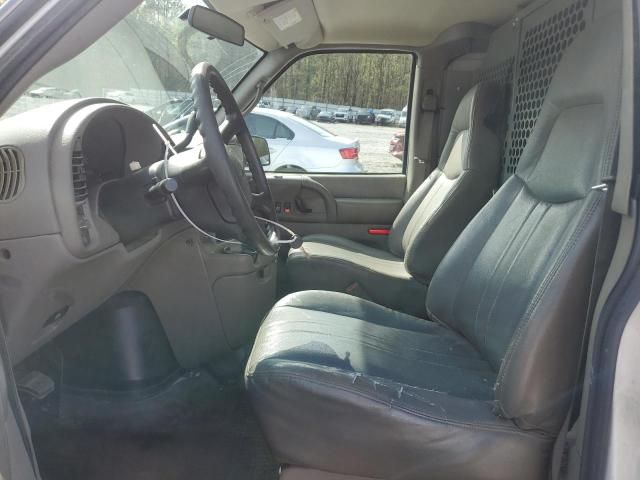 2005 GMC Safari XT