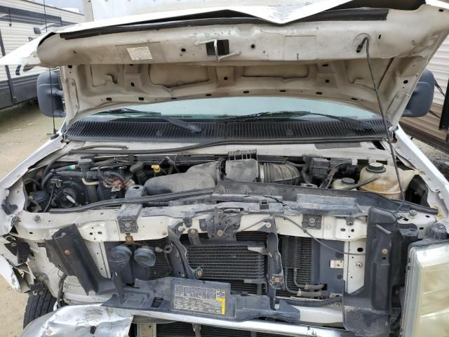 2008 Ford Econoline E350 Super Duty Cutaway Van