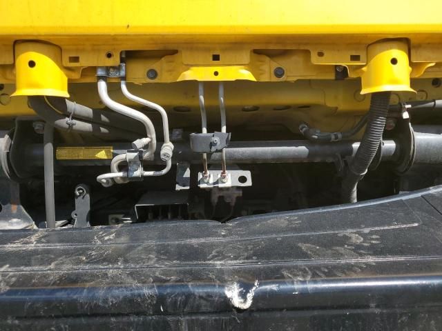 2023 Isuzu NPR HD