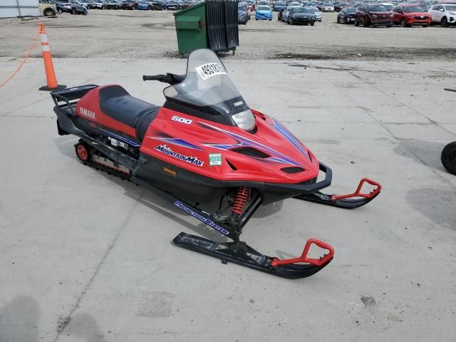 1998 Yamaha Snowmobile