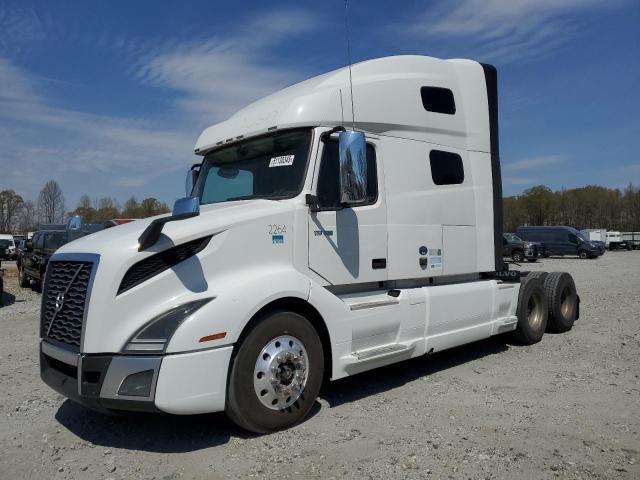 2020 Volvo VNL Semi Truck