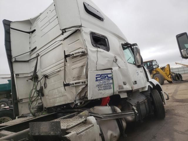 2020 Volvo VNL Seemi Truck
