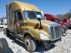 2014 Freightliner Cascadia Semi Truck