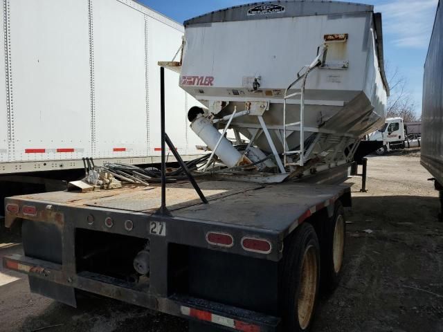 2013 Behnke Ent 2013 Behnke Fertilizer Tender Trailer