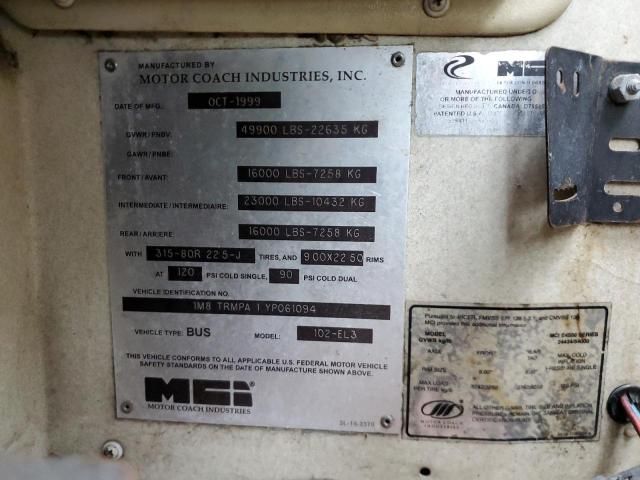 2000 MCI 2000 Motor Coach Industries Transit Bus