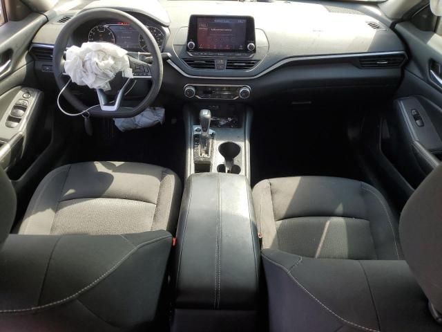 2022 Nissan Altima SV
