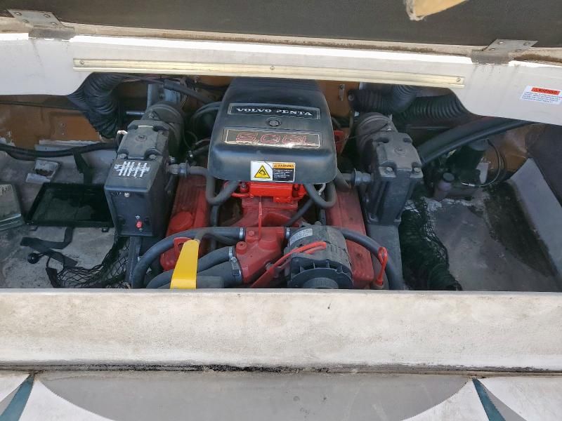 2002 Glastron Boat