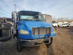 Vehiculos salvage en venta de Copart Elgin, IL: 2005 Freightliner M2 106 Semi Truck