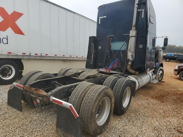 2007 Freightliner FLD132 Semi Truck