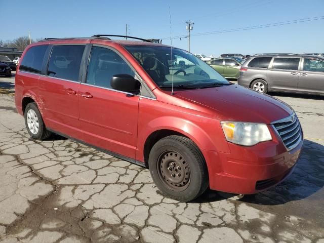 2010 Chrysler Town & Country LX