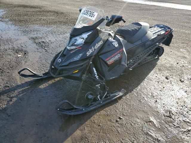 2016 Skidoo 2016 Skidoo Renegade