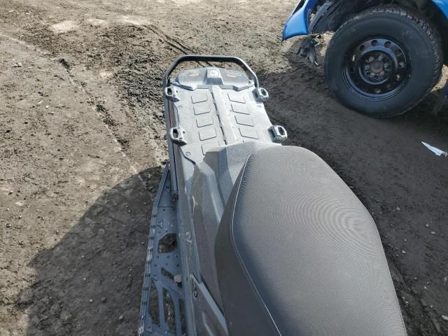 2024 Skidoo 2024 Skidoo Renegade