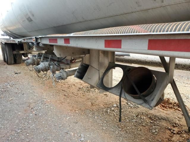 2011 Polar Tank Trailer