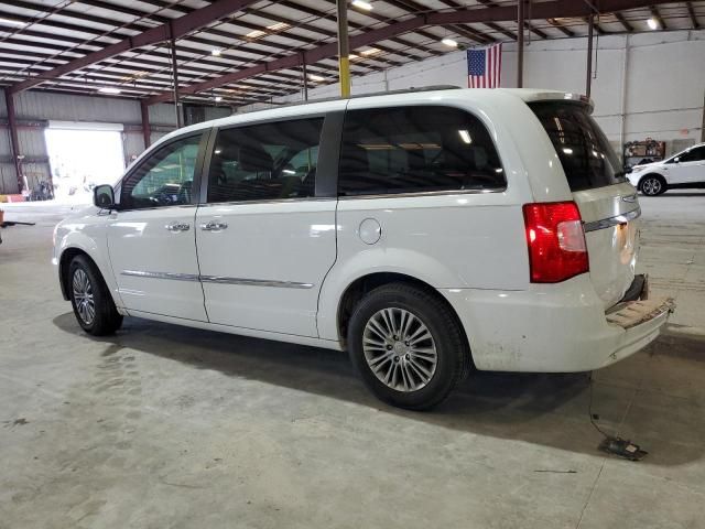 2014 Chrysler Town & Country Touring L