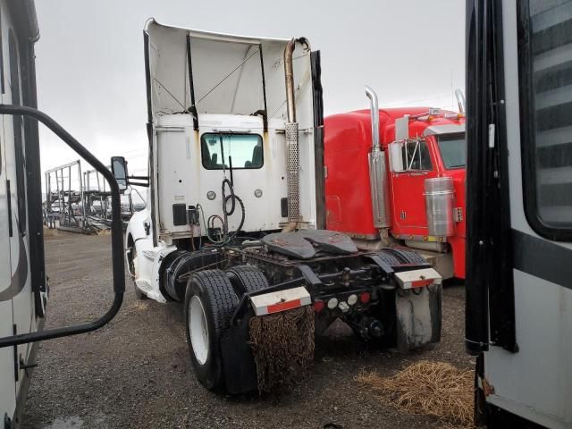 2014 Kenworth T680 Semi Truck