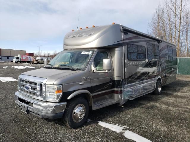 2012 Ford Econoline E450 Super Duty Cutaway Van
