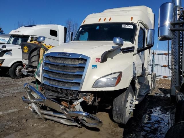 2019 Freightliner Cascadia 126
