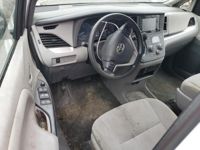 2018 Toyota Sienna L