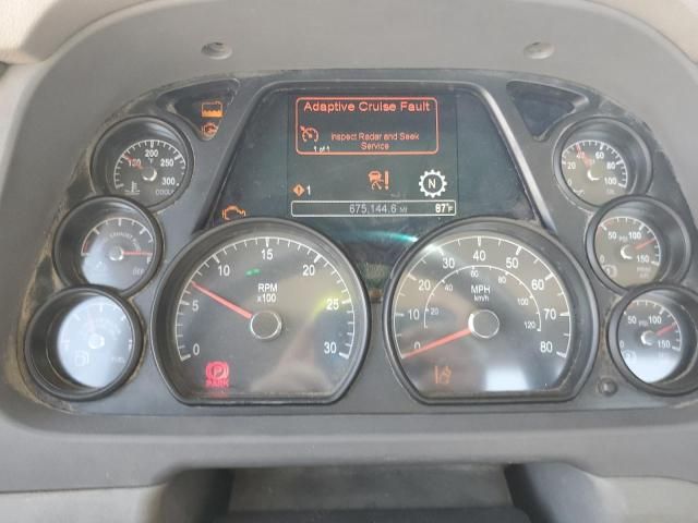 2017 Peterbilt 579 Semi Truck