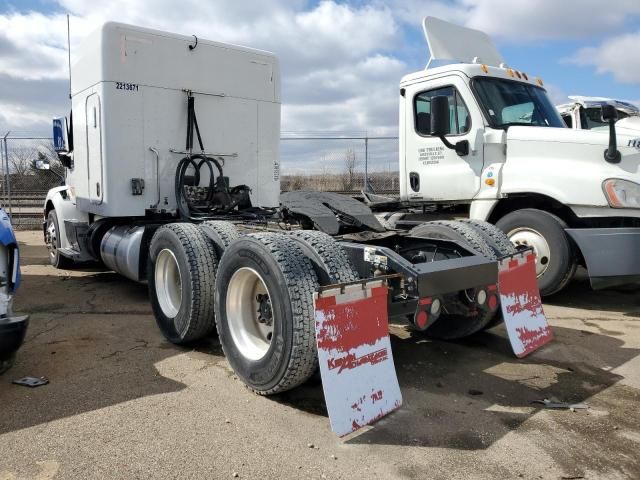 2018 Peterbilt 579 Semi Truck