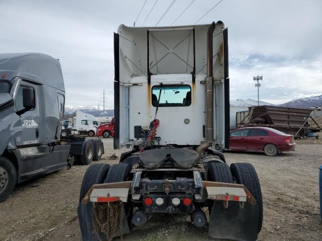 2016 Kenworth T680 Semi Truck