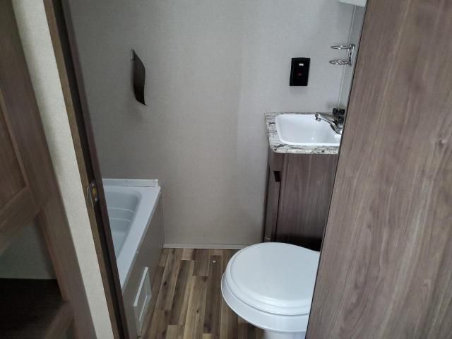 2019 Keystone 2019 Dutchman Hideout