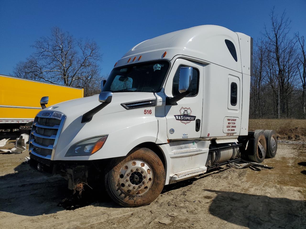 2019 Freightliner Cascadia 126 Semi Truck