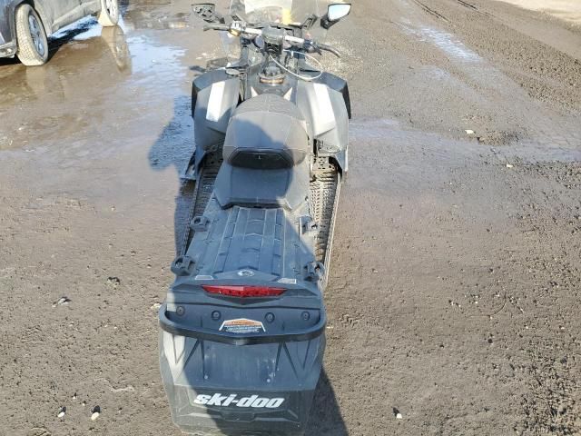 2016 Skidoo 2016 Skidoo Renegade