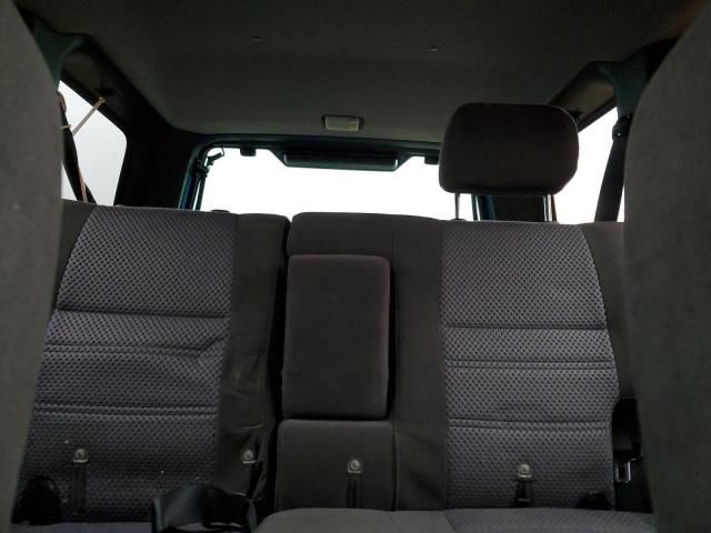 2003 Nissan Pathfinder LE