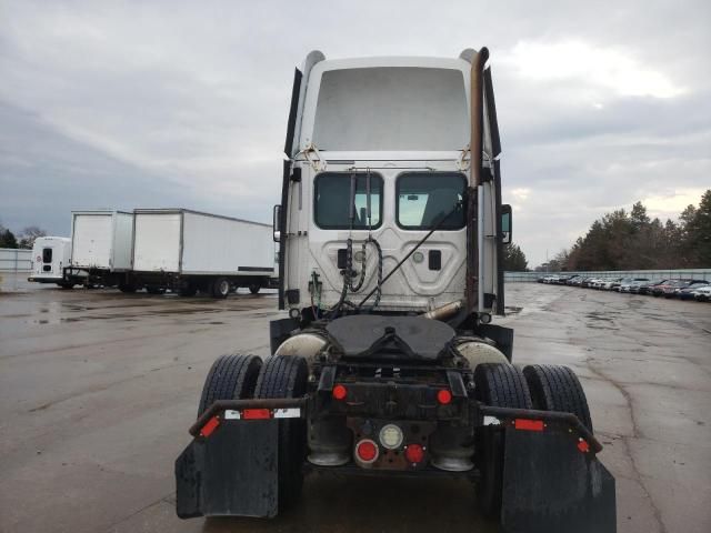 2016 Freightliner Cascadia 125