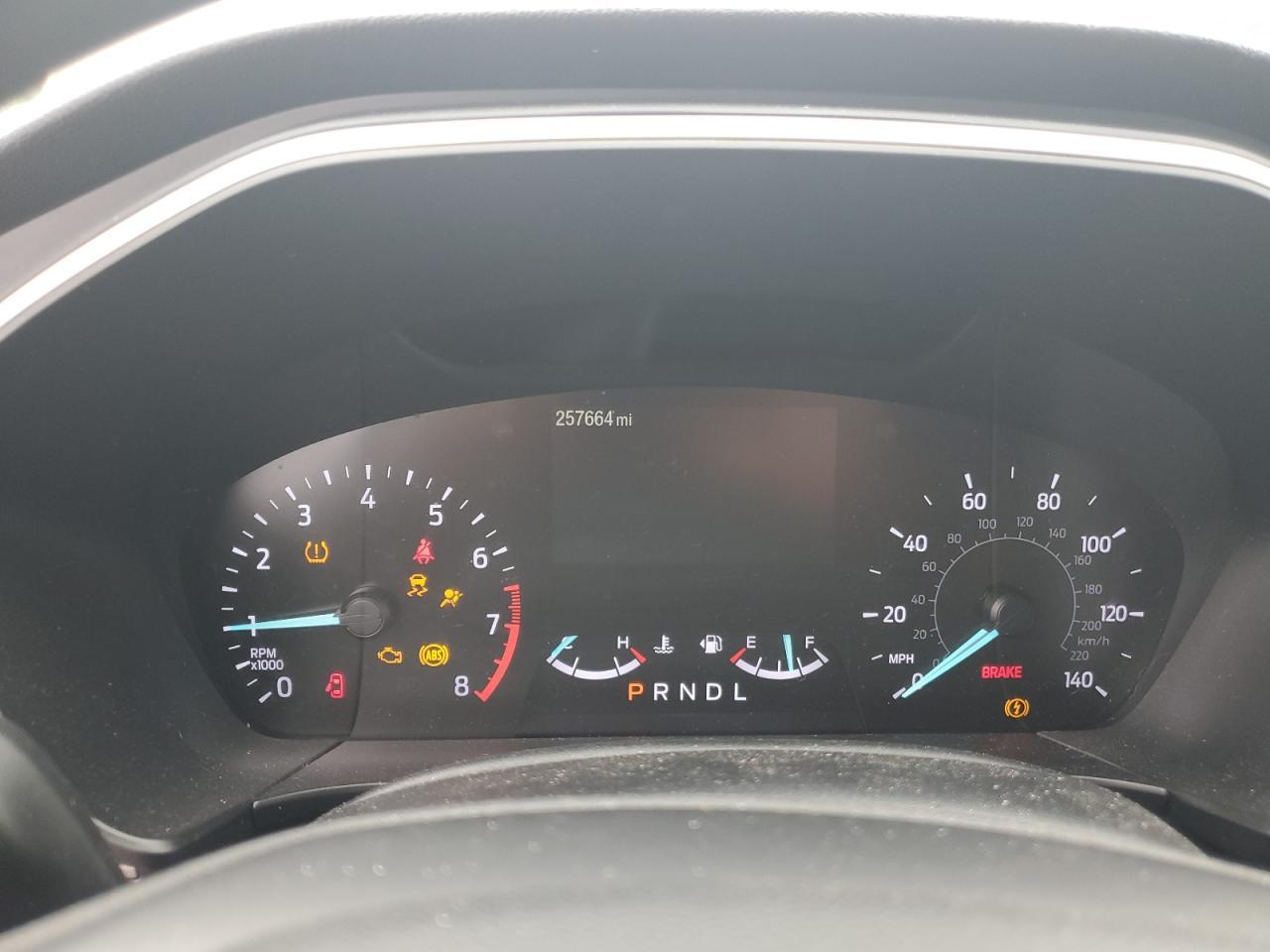 2020 Ford Escape se
