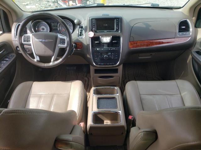 2013 Chrysler Town & Country Touring