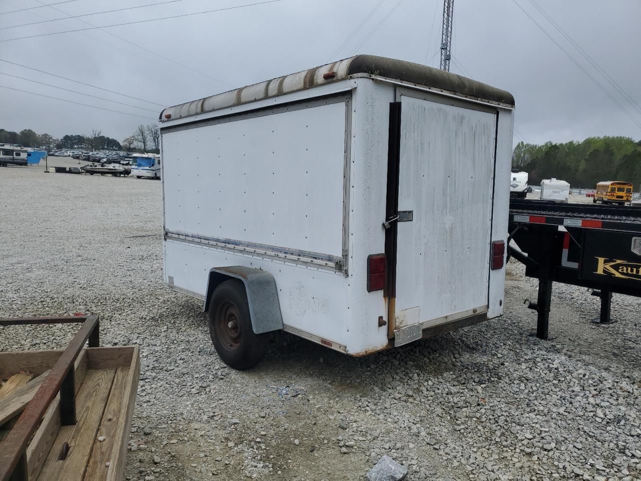 1975 Unknown Enclosed T