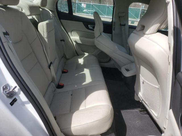 2020 Volvo S60 T6 Momentum