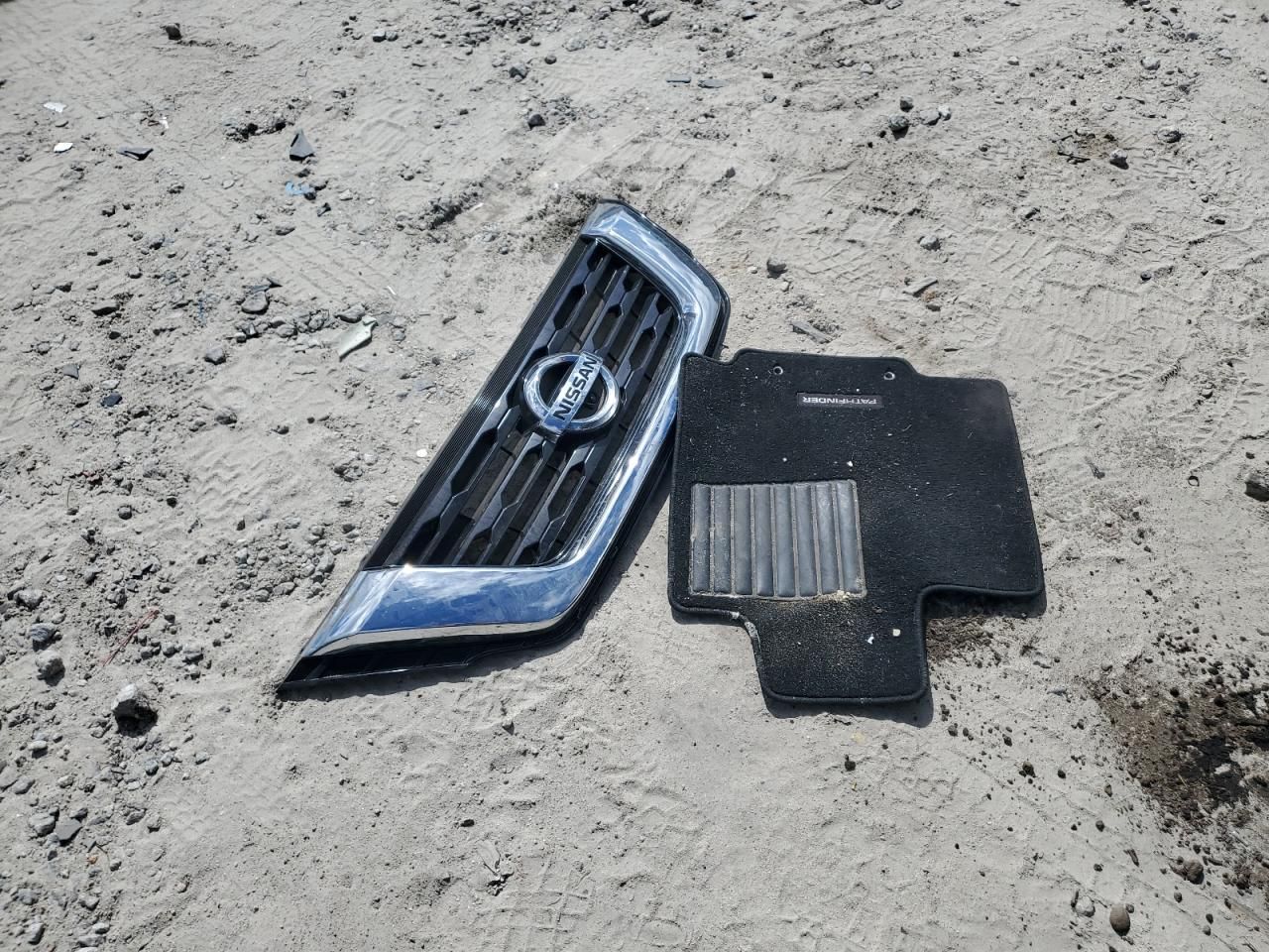 2018 Nissan Pathfinder s