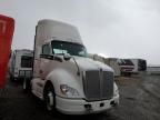 2014 Kenworth T680 Semi Truck