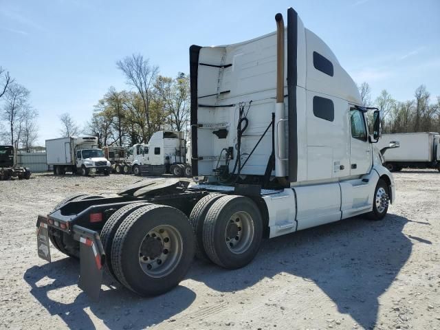 2020 Volvo VNL Semi Truck