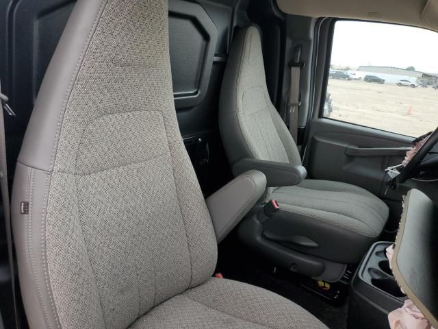 2023 GMC Savana G3500