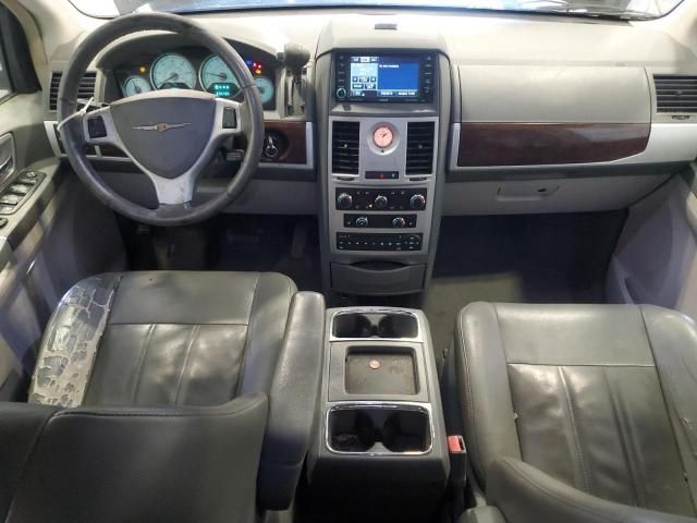 2010 Chrysler Town & Country Touring