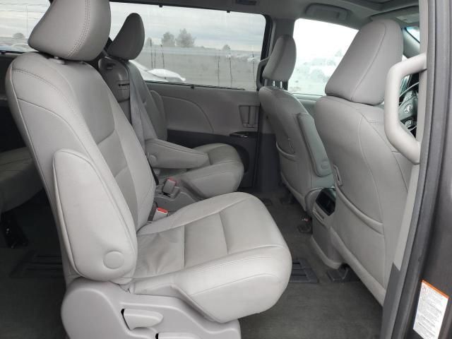 2017 Toyota Sienna XLE