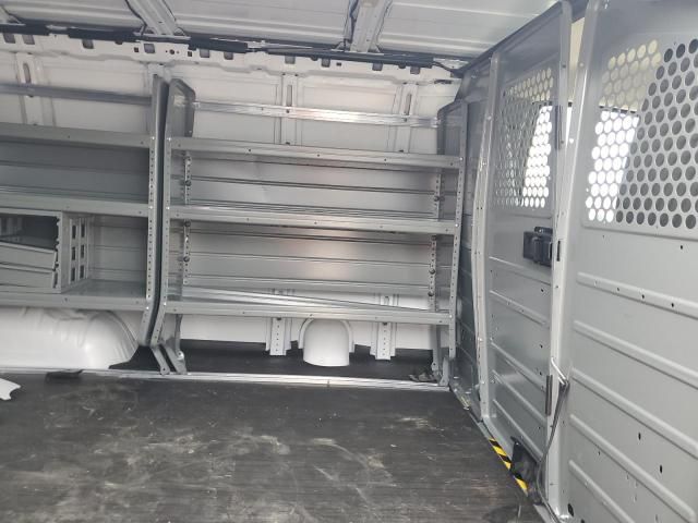 2024 Chevrolet Express G2500