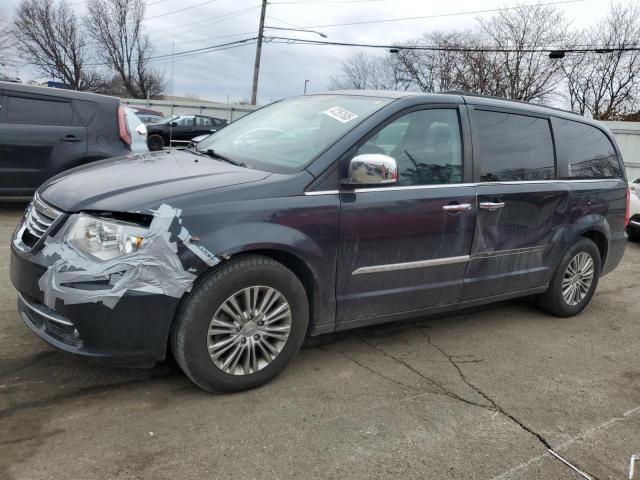 2013 Chrysler Town & Country Touring L