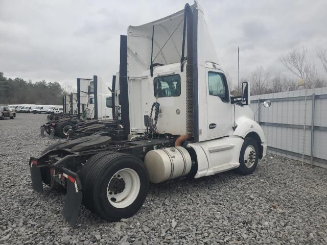 2014 Kenworth Construction T680
