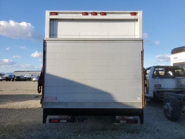 2013 Ford Econoline E450 Super Duty Cutaway Van